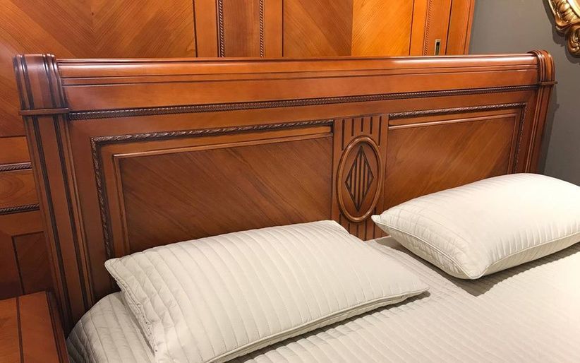 Как выбрать матрас под кровать из массива: жесткость, размеры, материалы