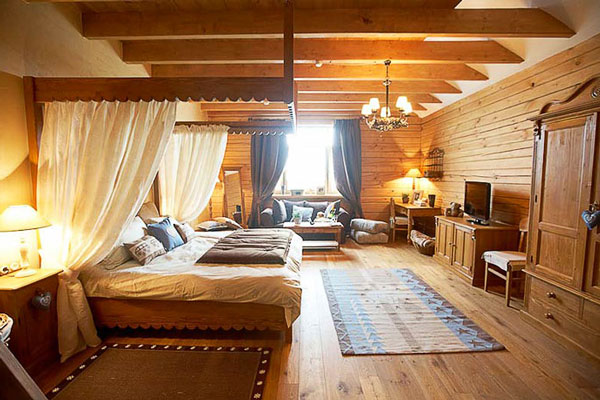 Сосна, дуб, бук или береза: какой массив дерева лучше для кровати, а какой — для обеденного стола