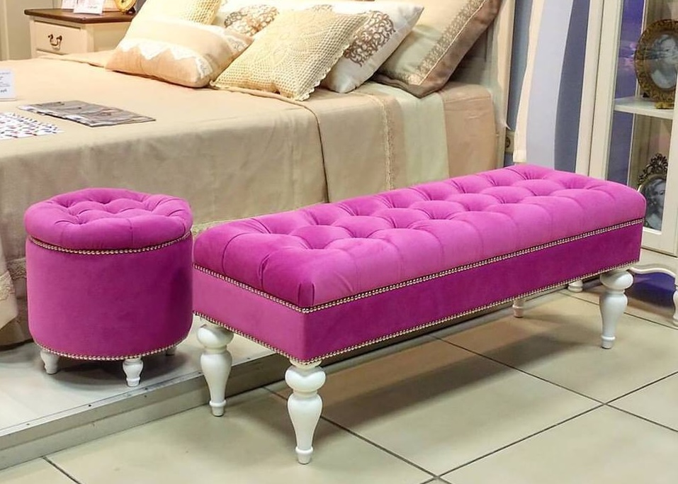 Пуфики и банкетки: как выбрать место для сидения с хранением внутри