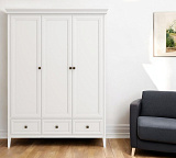 Шкаф трехдверный Tesoro