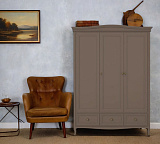 Шкаф трехдверный Majessa