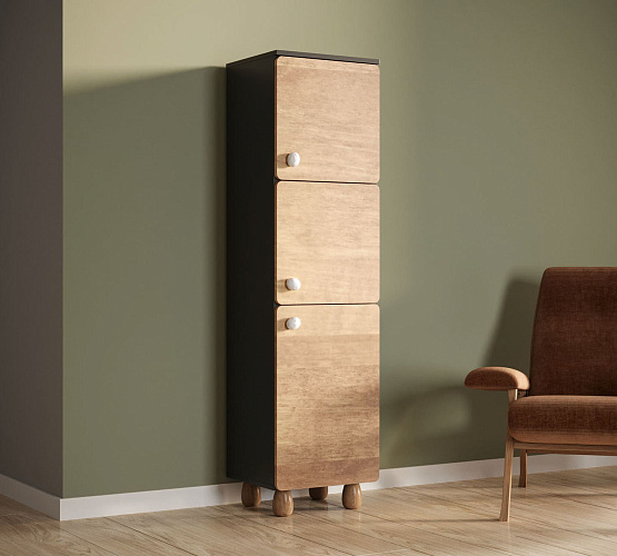 Фото Узкий шкаф с тремя дверками Сплит SP10