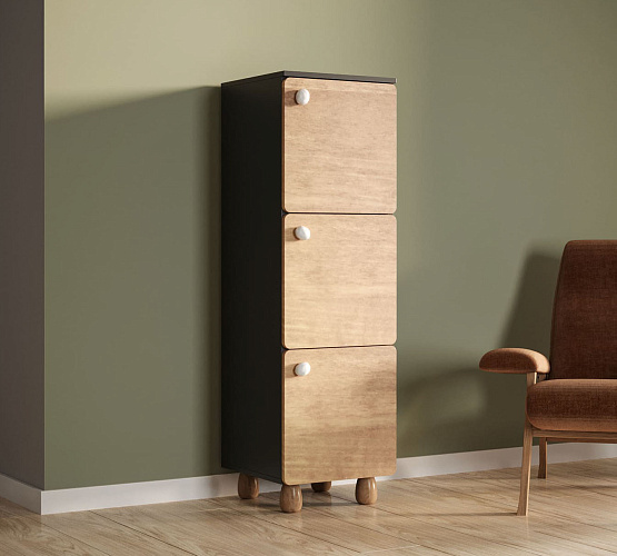 Фото Узкий шкаф с тремя дверками Сплит SP20